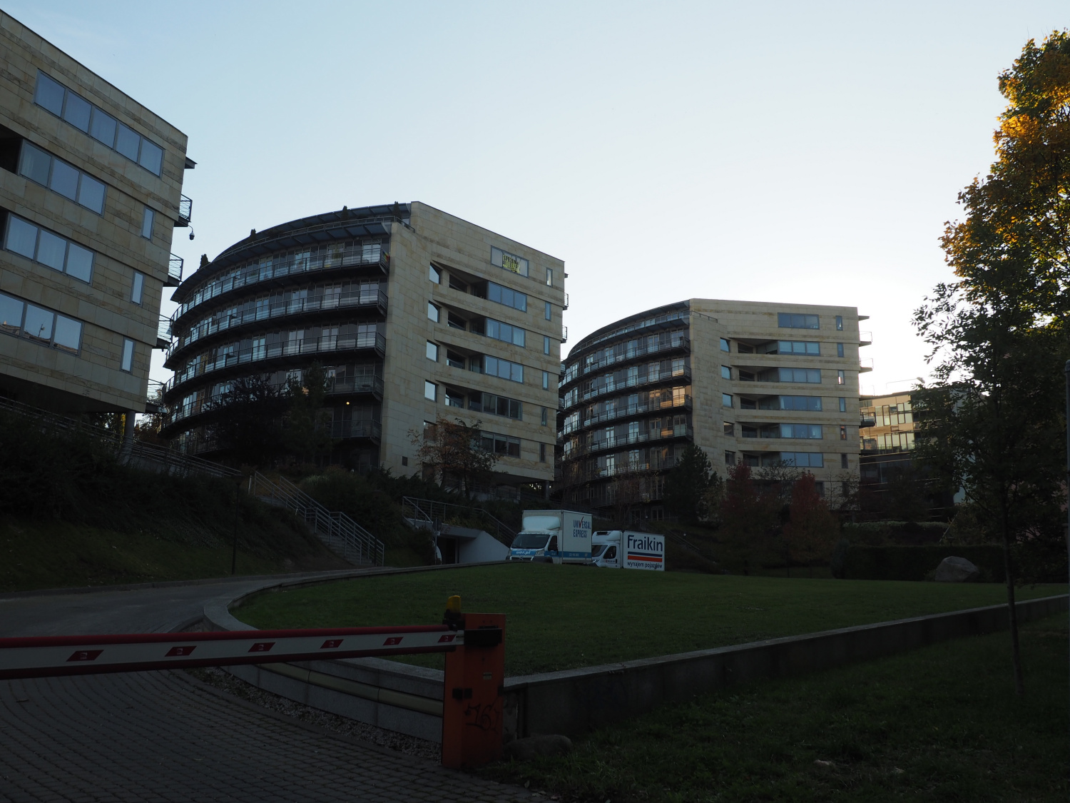 Zdjęcie architektury budynku Apartamenty Holland Park
